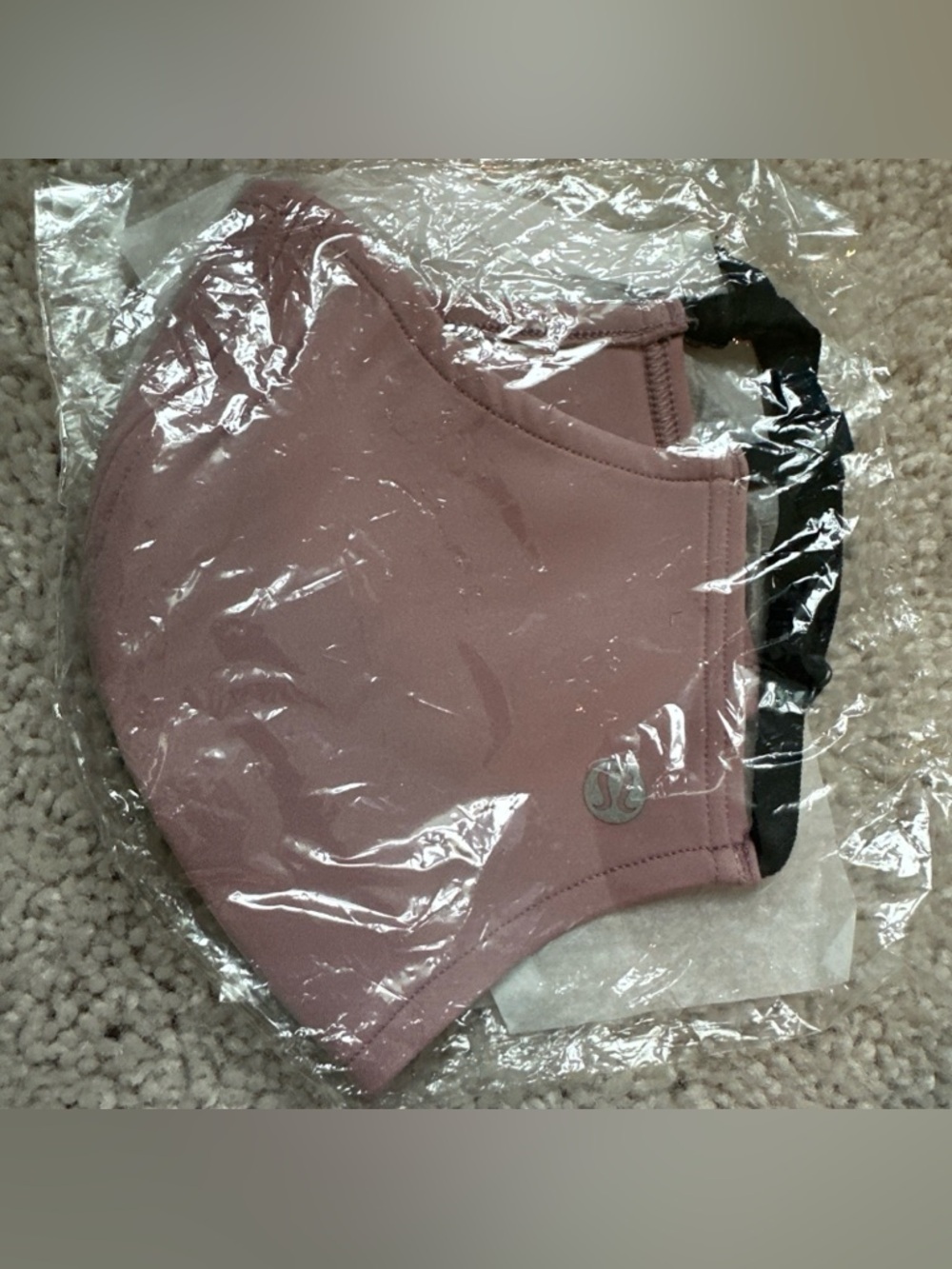 Lululemon Face Mask 2 Pack Black and Mauve - Picture 3 of 3